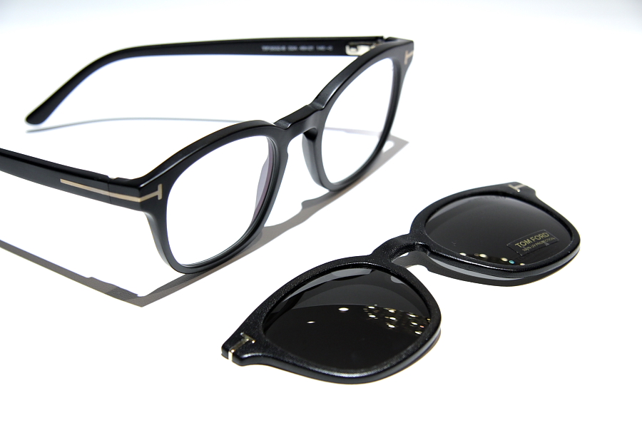 TOM FORD（トムフォード）TF5592-D-B Size.50 Col.052｜メガネ