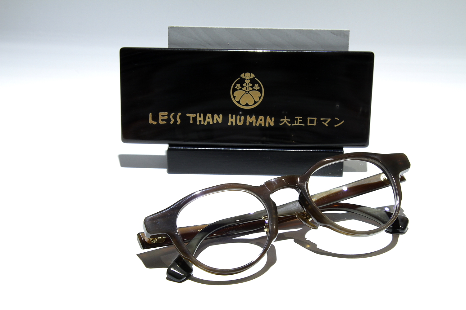 less than human バッファローホーン | 札幌ブランドメガネセレクト 